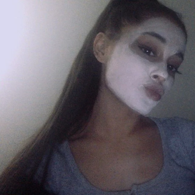 Ariana With Foundation Face Mask