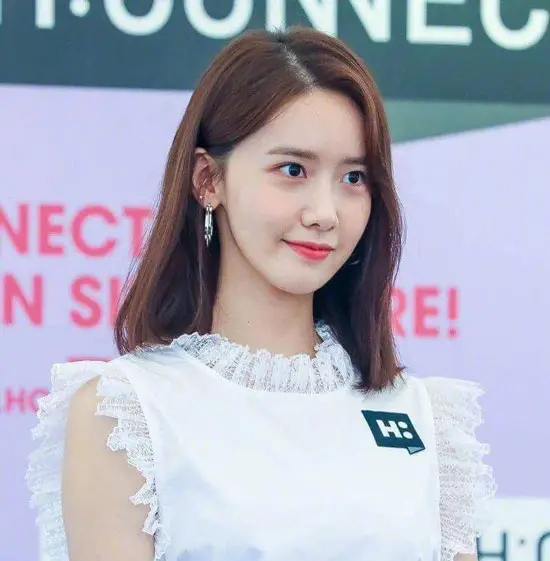 Im Yoona’s Side Parted Lob Cut